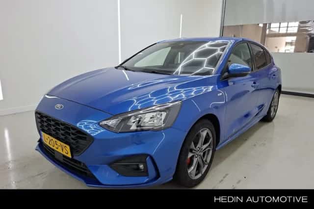 Ford Focus (2021) thumbnail 1