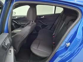 Ford Focus (2021) thumbnail 9