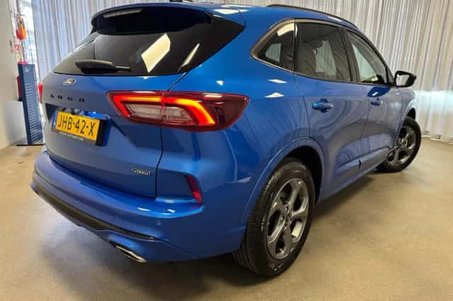 Ford Kuga (2025) thumbnail 2