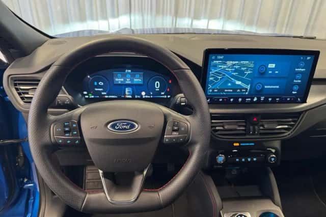 Ford Kuga (2025) thumbnail 3