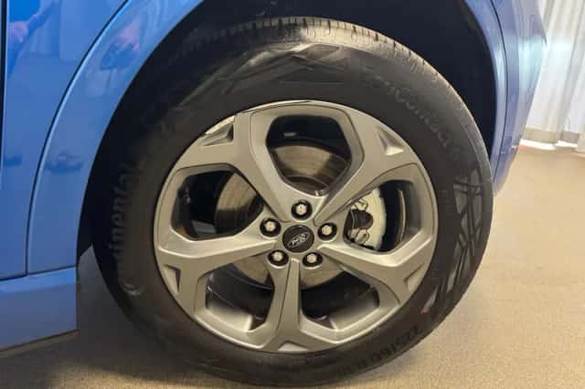 Ford Kuga (2025) thumbnail 5