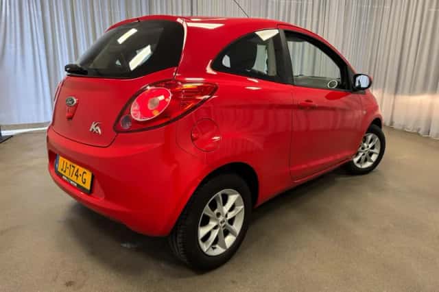 Ford Ka (2016) thumbnail 2