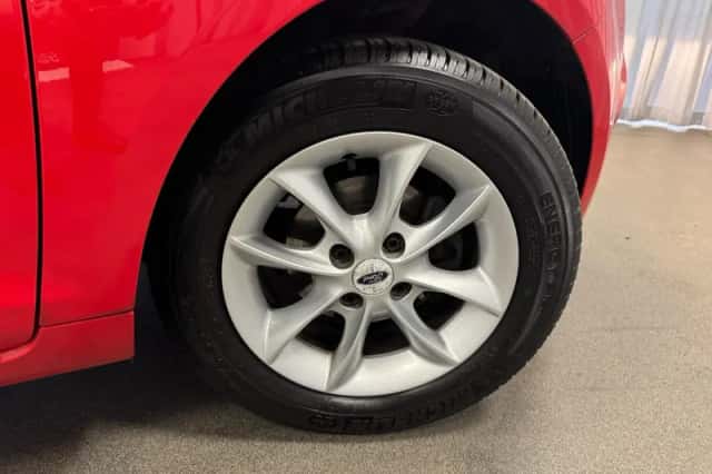 Ford Ka (2016) thumbnail 5