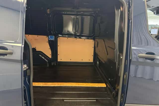 Ford Transit Custom (2023) thumbnail 23