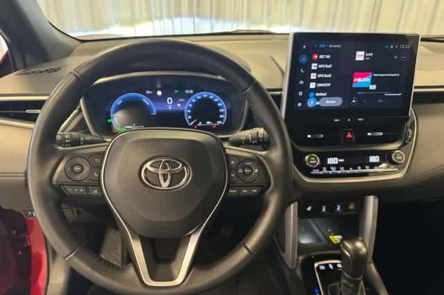 Toyota Corolla Cross (2023) thumbnail 3