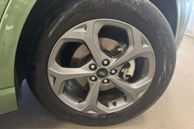 Ford Kuga (2025) thumbnail 5