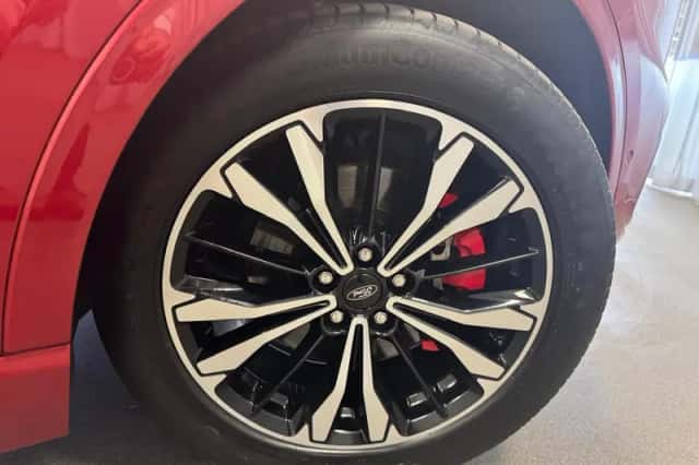 Ford Kuga (2020) thumbnail 5