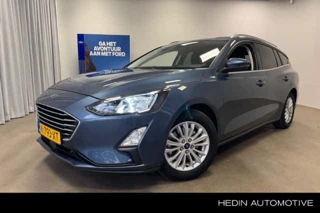 Ford Focus (2021) thumbnail 1