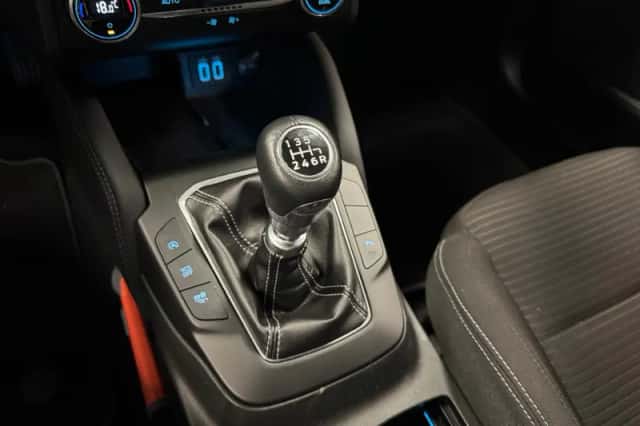 Ford Focus (2021) thumbnail 14