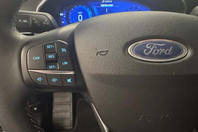 Ford Focus (2021) thumbnail 16