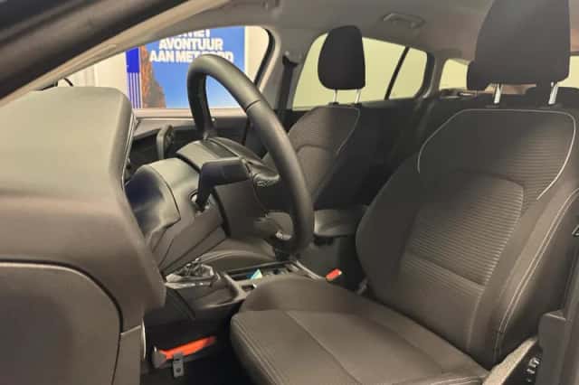 Ford Focus (2021) thumbnail 18