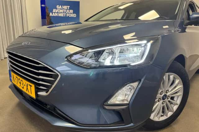 Ford Focus (2021) thumbnail 6