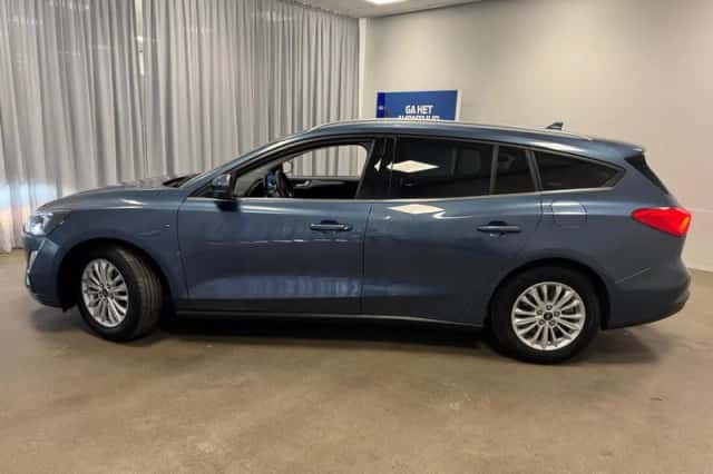 Ford Focus (2021) thumbnail 8
