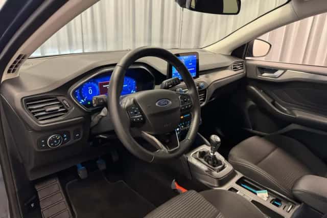 Ford Focus (2021) thumbnail 10