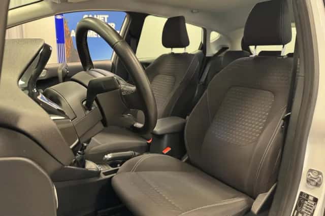 Ford Fiesta (2021) thumbnail 18