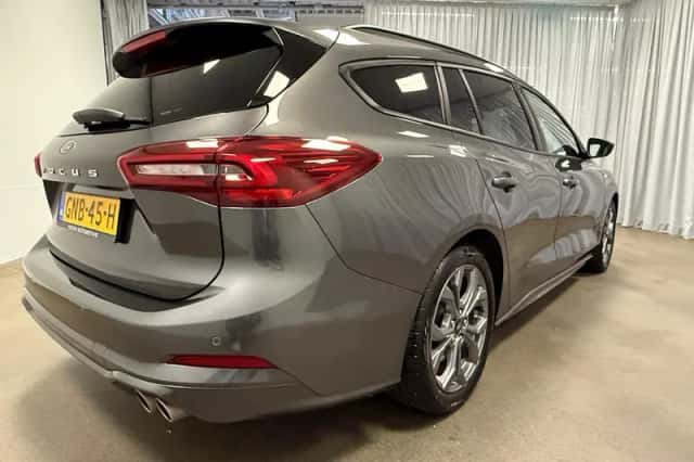 Ford Focus (2024) thumbnail 2