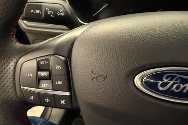 Ford Focus (2024) thumbnail 24
