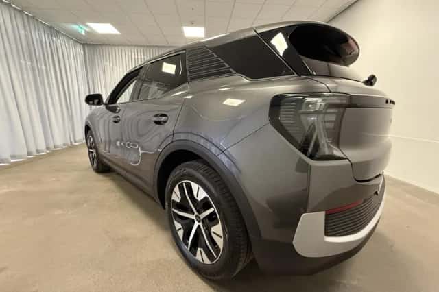 Ford Explorer (2026) thumbnail 6