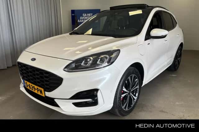 Ford Kuga (2023) thumbnail 1