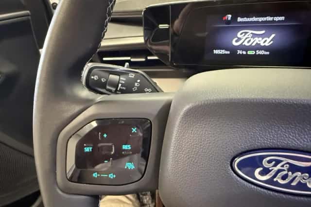 Ford Explorer (2025) thumbnail 16