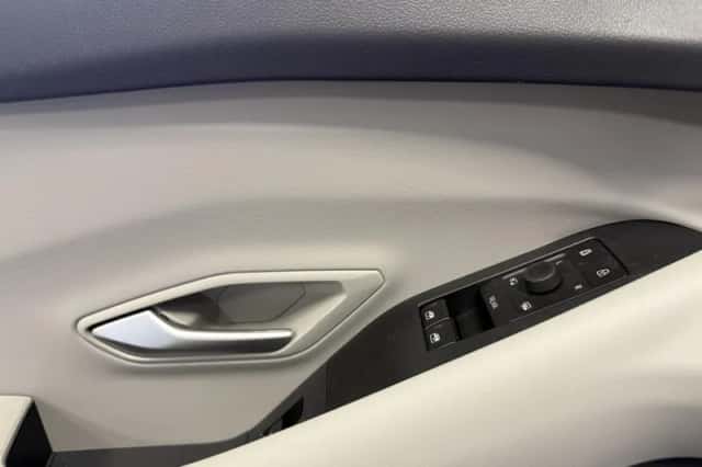 Ford Explorer (2025) thumbnail 28