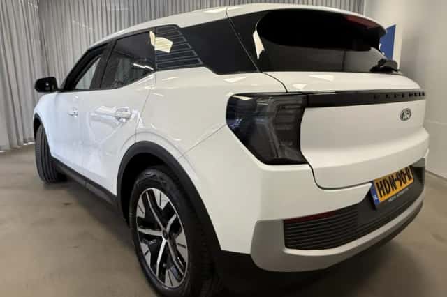 Ford Explorer (2025) thumbnail 6