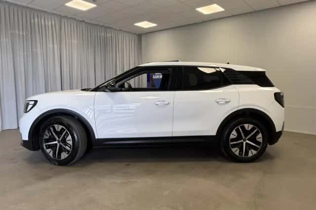 Ford Explorer (2025) thumbnail 8