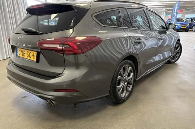 Ford Focus (2024) thumbnail 2