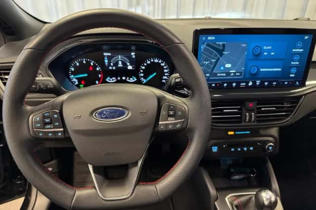 Ford Focus (2025) thumbnail 3
