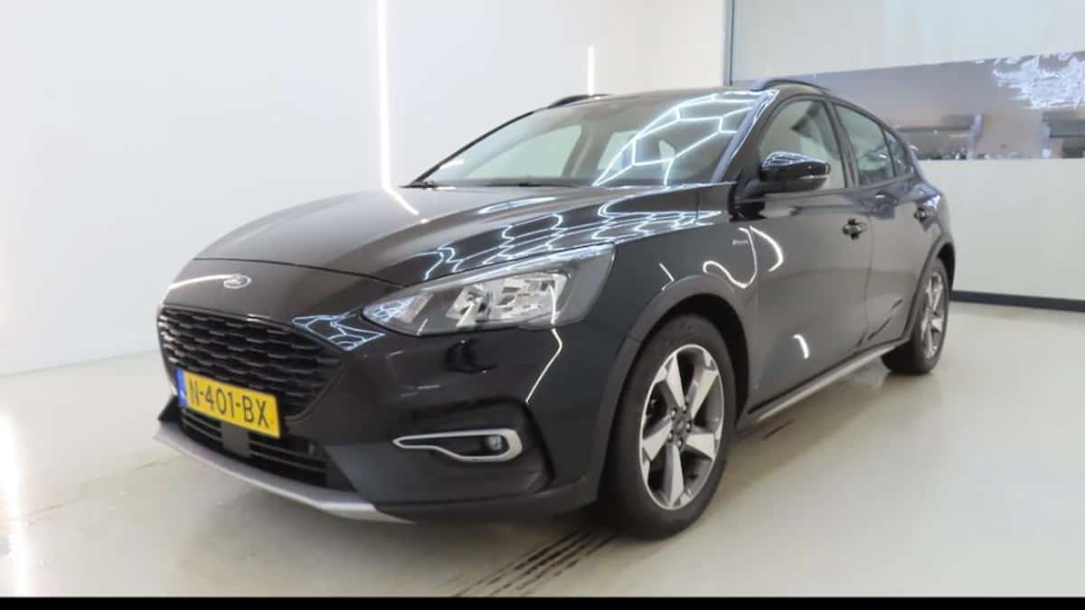 Ford Focus (2021) — foto 1