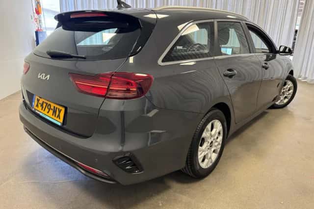 Kia Ceed Sportswagon (2024) thumbnail 2