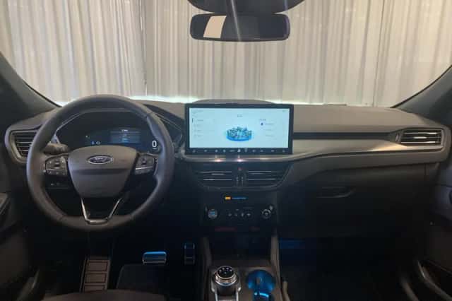 Ford Kuga (2026) thumbnail 3