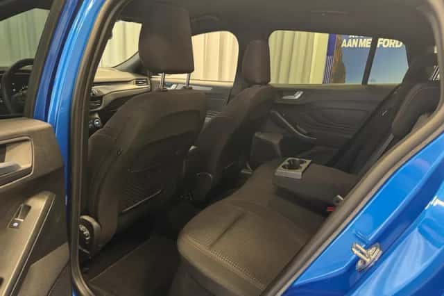 Ford Focus (2023) thumbnail 23