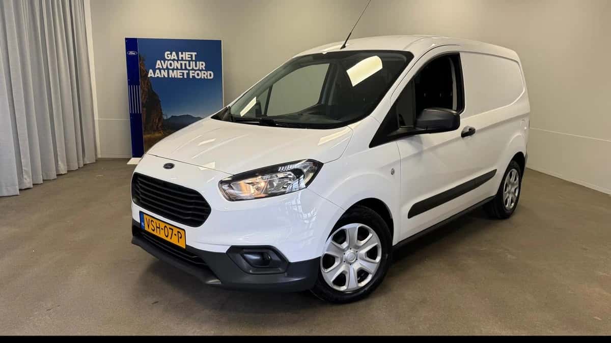 Ford Transit Courier (2022) — foto 1
