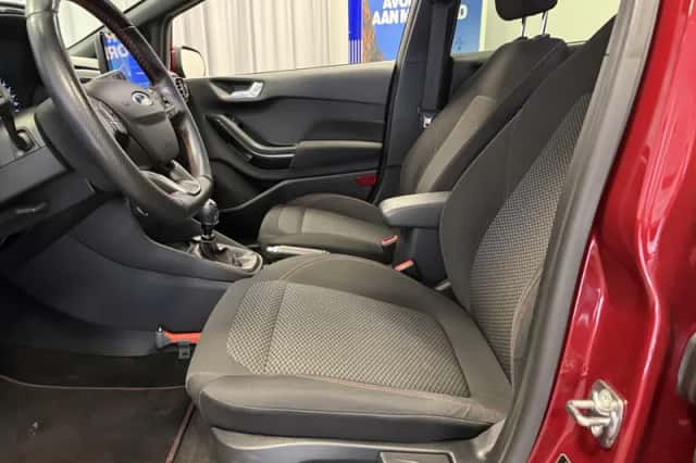 Ford Fiesta (2021) thumbnail 18
