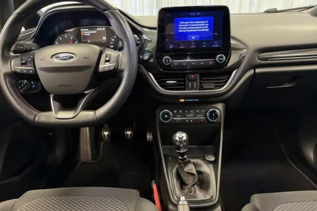 Ford Fiesta (2021) thumbnail 3