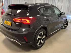 Ford Focus (2023) thumbnail 2
