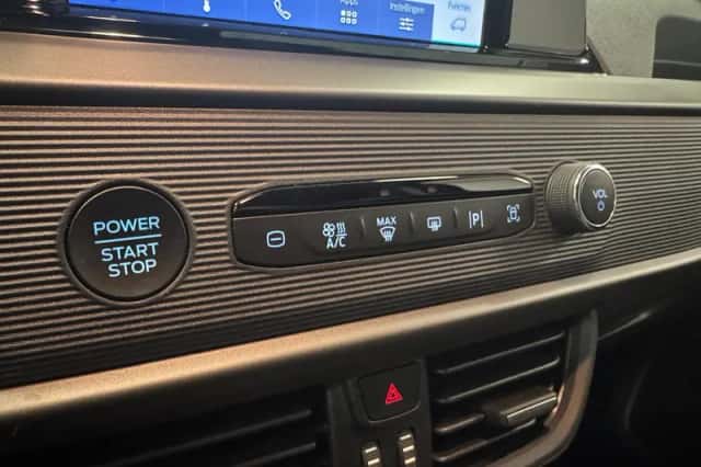 Ford Tourneo Courier (2024) thumbnail 17