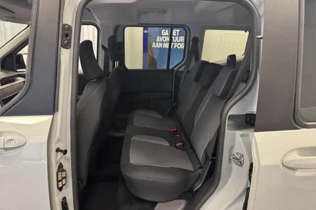 Ford Tourneo Courier (2024) thumbnail 24