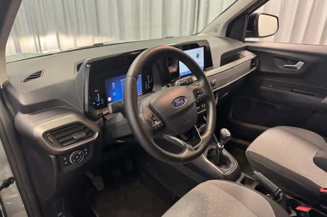 Ford Tourneo Courier (2024) thumbnail 10