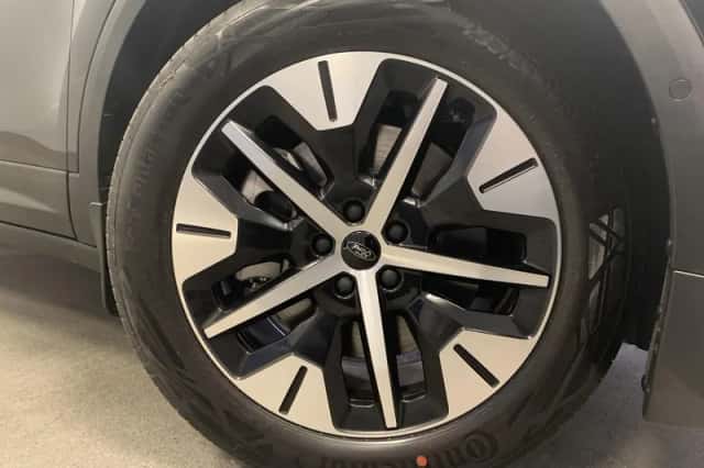Ford Explorer (2026) thumbnail 3
