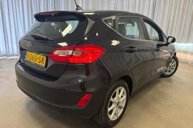 Ford Fiesta (2021) thumbnail 2