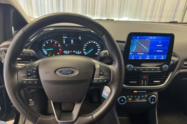 Ford Fiesta (2021) thumbnail 3