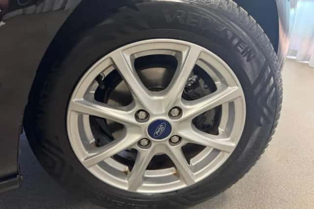 Ford Fiesta (2021) thumbnail 5