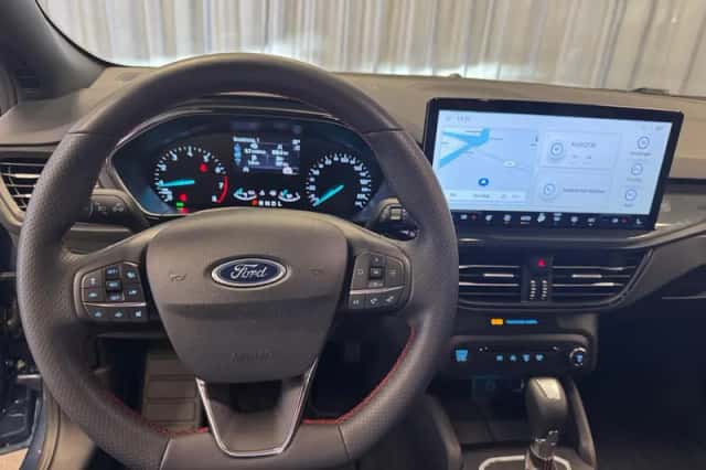 Ford Focus (2025) thumbnail 3