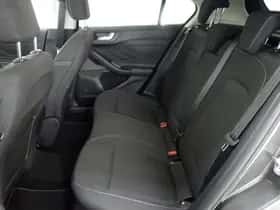 Ford Focus (2021) thumbnail 9