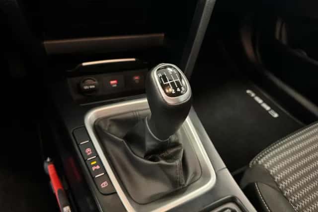 Kia Ceed (2023) thumbnail 16