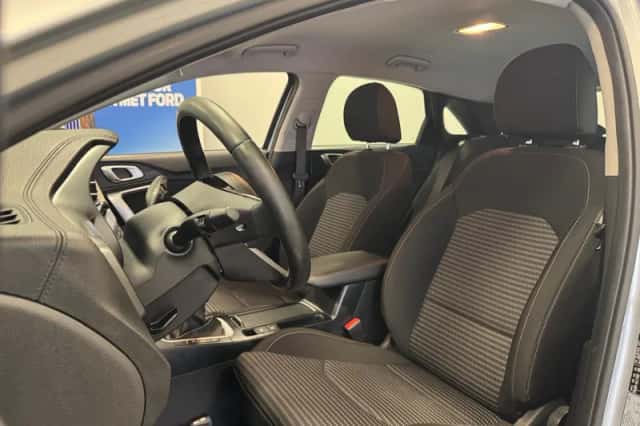 Kia Ceed (2023) thumbnail 22