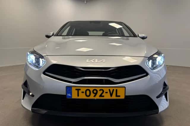 Kia Ceed (2023) thumbnail 7