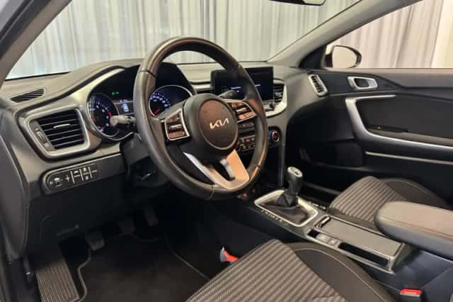 Kia Ceed (2023) thumbnail 10